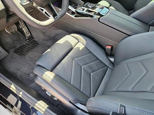Carbon Black Metallic 2026 BMW 530 530i