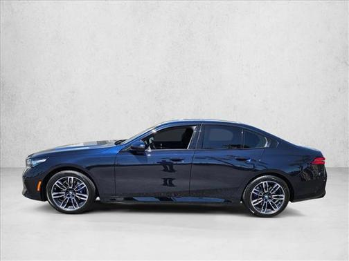 Carbon Black Metallic 2026 BMW 530 530i