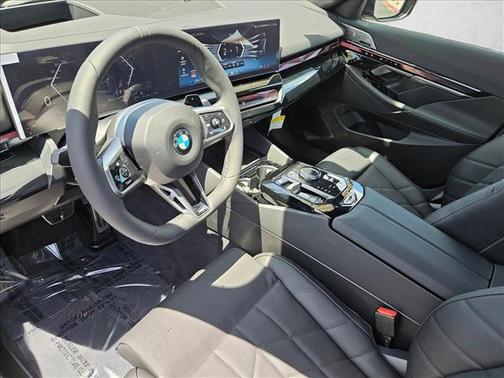 Carbon Black Metallic 2027 BMW 530 i xDrive