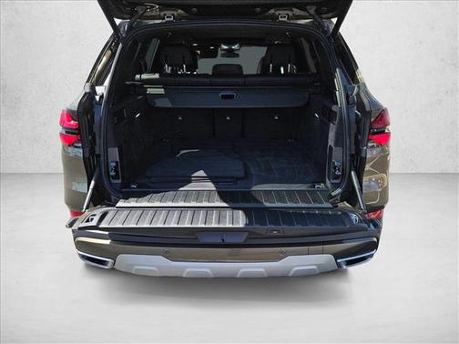 Manhattan Green Metallic 2026 BMW X5 xDrive40i