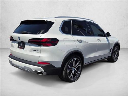 Mineral White Metallic 2025 BMW X5 sDrive40i