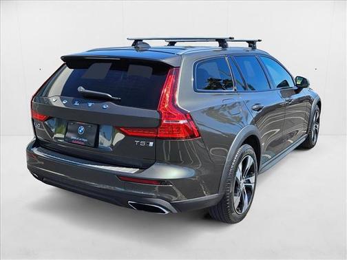 2020 Volvo V60 Cross Country T5