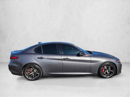 2019 Alfa Romeo Giulia Sport