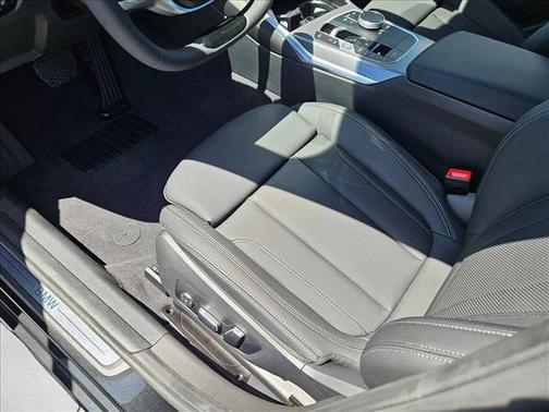 Black Sapphire Metallic 2026 BMW 330 330i