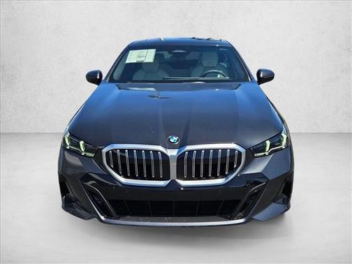 Dark Graphite Metallic 2026 BMW 530 530i