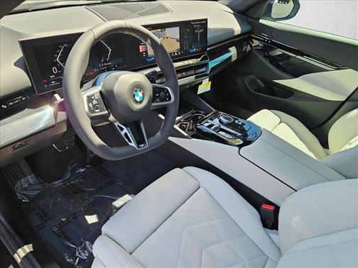 Dark Graphite Metallic 2026 BMW 530 530i