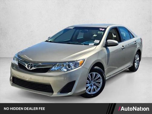 Creme Brulee Mica 2014 Toyota Camry LE