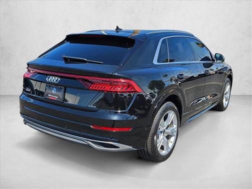 Mythos Black Metallic 2022 Audi Q8 55 Premium Plus