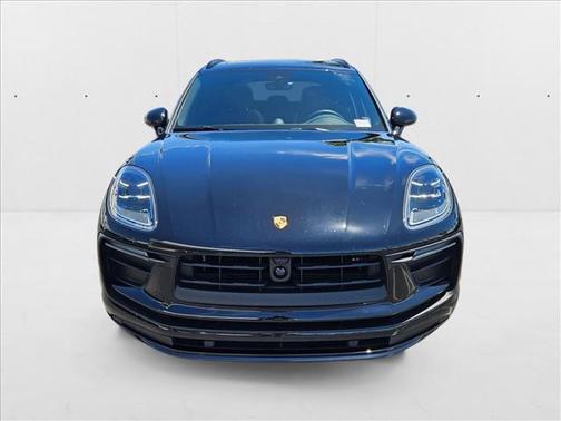 2022 Porsche Macan AWD