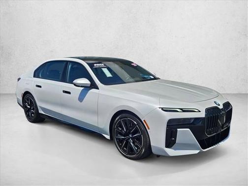 Mineral White Metallic 2025 BMW 760 xDrive