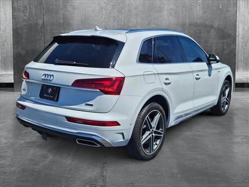 2022 Audi Q5 55 S line Prestige
