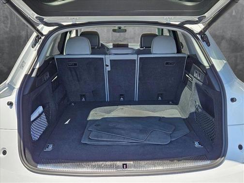 2022 Audi Q5 55 S line Prestige