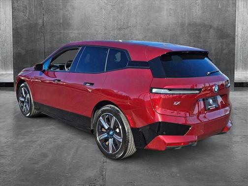 2025 BMW iX xDrive50