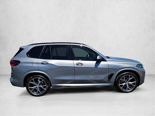 Skyscraper Grey Metallic 2026 BMW X5 xDrive40i