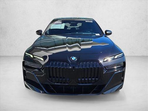 Black Sapphire Metallic 2023 BMW 740 i