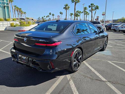 Black Sapphire Metallic 2023 BMW 740 i
