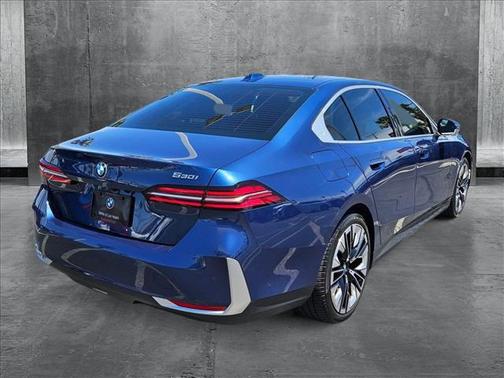 2024 BMW 530 i