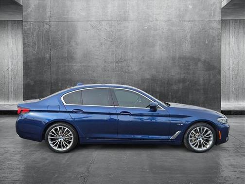 2022 BMW 530e Base