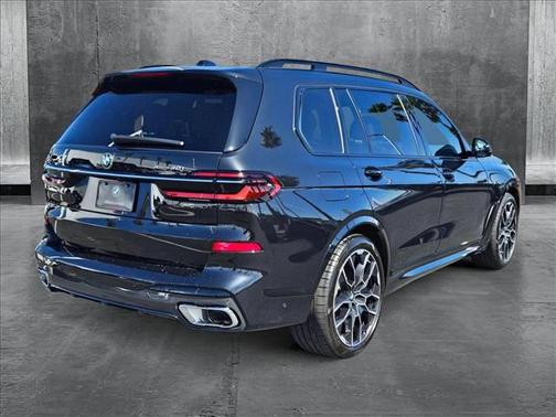 2025 BMW X7 xDrive40i