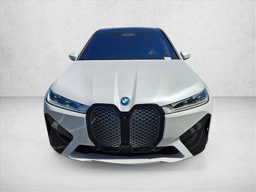 Mineral White Metallic 2024 BMW iX xDrive50
