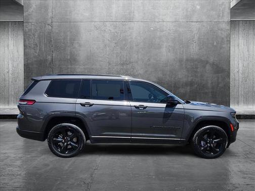 2022 Jeep Grand Cherokee L Altitude