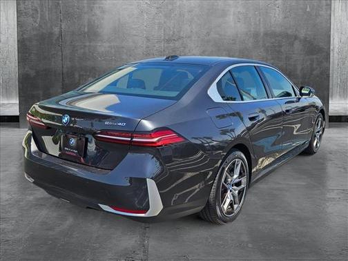 2024 BMW i5 eDrive40