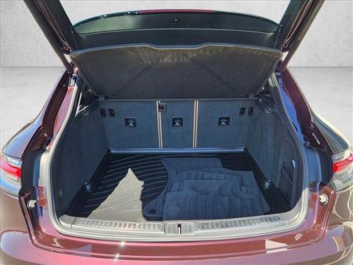 Copper Ruby Metallic 2024 Porsche Macan Macan