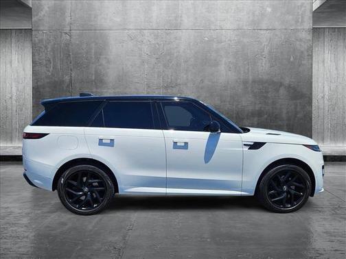 2024 Land Rover Range Rover Sport SE