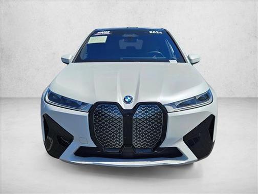 Mineral White Metallic 2024 BMW iX xDrive50