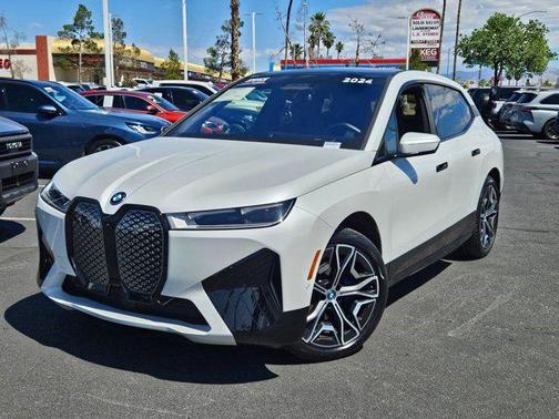 Mineral White Metallic 2024 BMW iX xDrive50