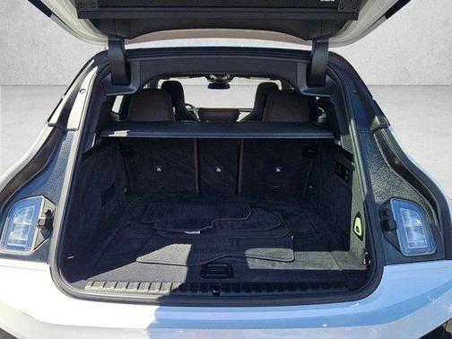 Mineral White Metallic 2024 BMW iX xDrive50