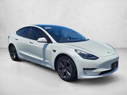 Pearl White Multi-Coat 2022 Tesla Model 3 Standard Range