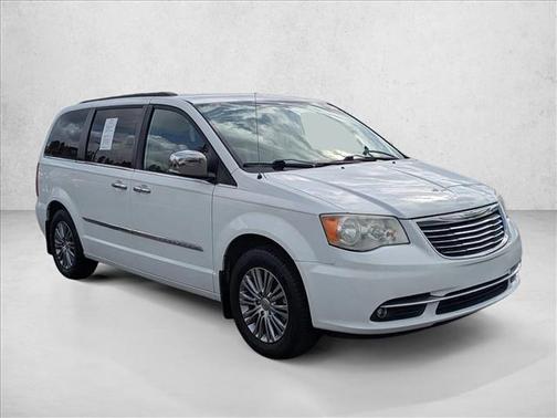 2014 Chrysler Town & Country Touring-L