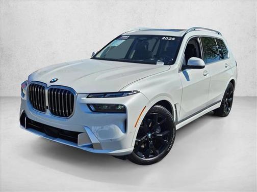 Mineral White Metallic 2025 BMW X7 xDrive40i
