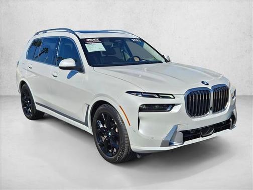 Mineral White Metallic 2025 BMW X7 xDrive40i