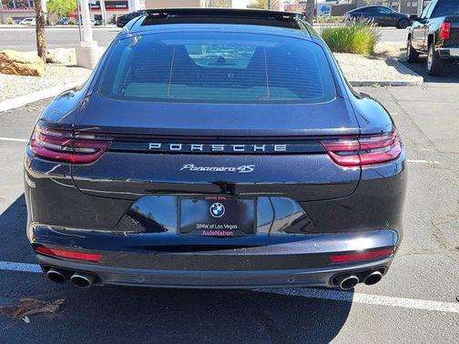 2017 Porsche Panamera 4S