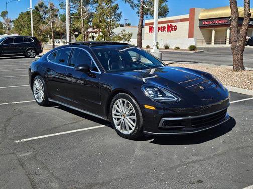 2017 Porsche Panamera 4S