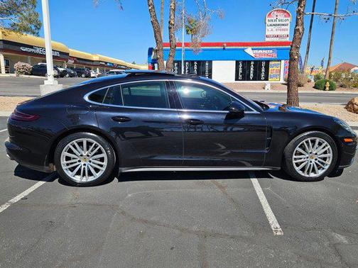 2017 Porsche Panamera 4S