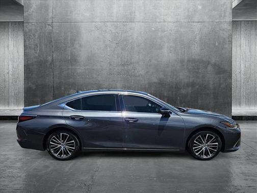2022 Lexus ES 350 Base