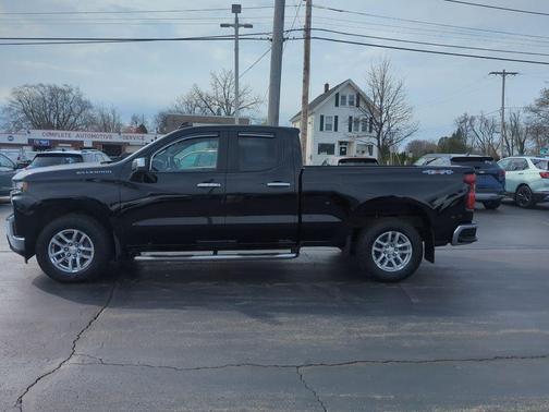 Black 2022 Chevrolet Silverado 1500 Limited LT