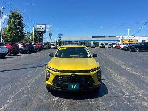 Nitro Yellow 2024 Chevrolet Trax ACTIV