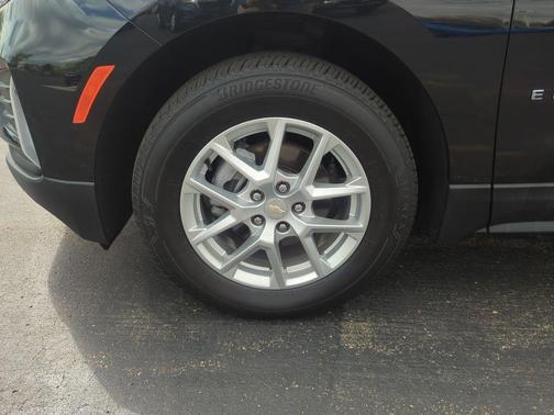 Mosaic Black Metallic 2024 Chevrolet Equinox LT
