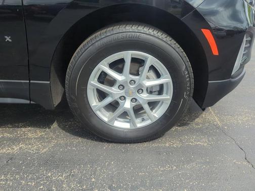 Mosaic Black Metallic 2024 Chevrolet Equinox LT