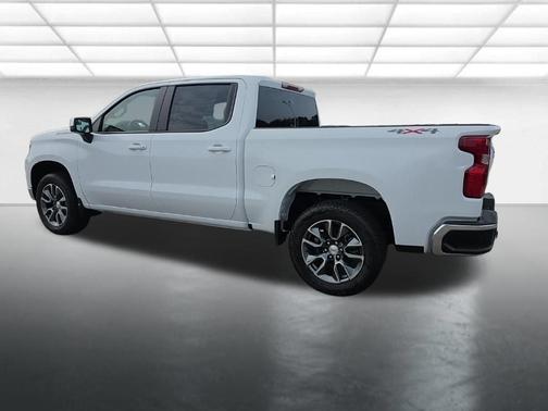 Summit White 2026 Chevrolet Silverado 1500 LT