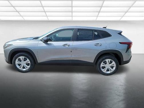 Sterling Gray Metallic 2026 Chevrolet Trax LS