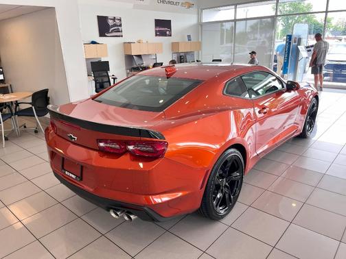 2023 Chevrolet Camaro LT1