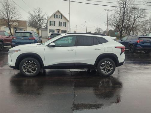 2024 Chevrolet Trax LT