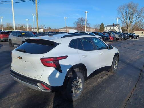 2024 Chevrolet Trax LT