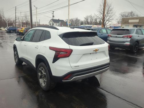 2024 Chevrolet Trax LT