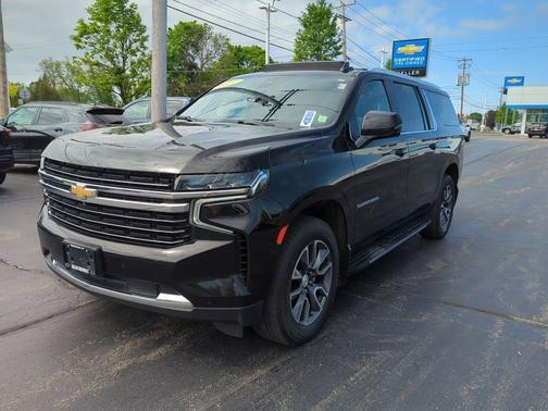 Black 2022 Chevrolet Suburban LT